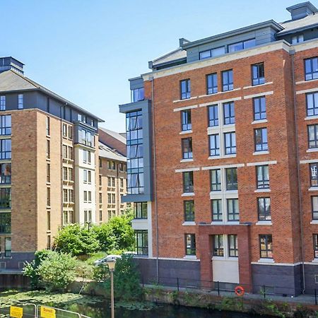 48 Cocoa Suites Йорк Екстер'єр фото